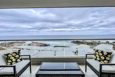 Image de BeachCove-JollaExcellence-IndoorPool&BeachAccess