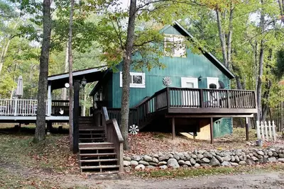 Image de Cabin in woods next to snowmobile & dirt bike trails, fishing on near by river.