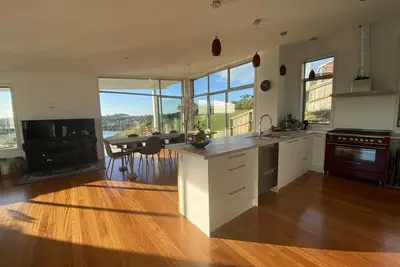 Image de Stylish modern home with spectacular views, close to town and Bay of Islands.