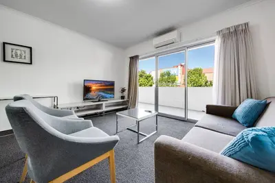 Image de Spacious 2-Bed Conveniently by Lake Tuggeranong