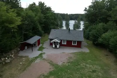 Image de Semesterhus Erikstorp Sjöutsikt Båtbrygga Fiske Bad Sjötomt