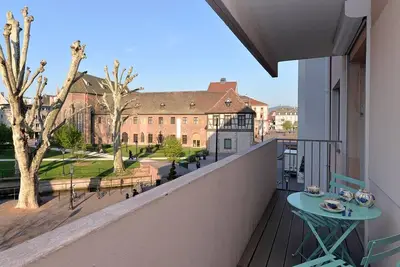 Image de Appartement de luxe en hyper-centre avec 3 chambres, balcon, parking, proche Musée Unterlinden