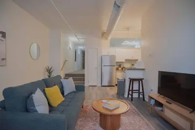 Image de CozySuites at The Block -Direct Skybridge Access#2