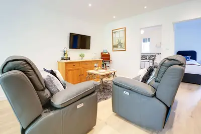 Image de New with special offers - Purrfect Retreat sleeps 4+dogs