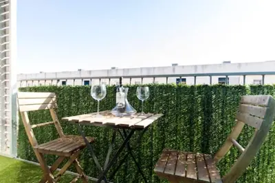 Image de Piso en Residencial con Piscina a15 Minutos de Zaragoza. Familias Trabajo