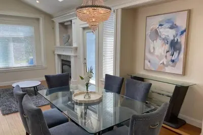 Image de Relaxing 5 Bedroom Home Away from Home