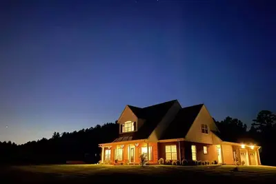 Image de Quiet Home Outside Tupelo