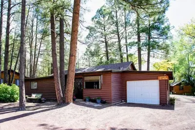 Image de The Oaks Cabin- Lake view