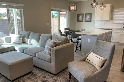 Image de Your own private retreat for all things East Mesa