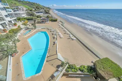 Image de ❤️❤️Oceanfront Bliss: Pool, Jacuzzi, No Highway Noise! ❤️❤️