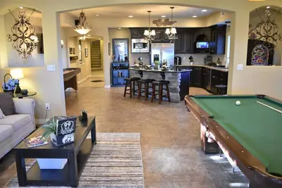 Image de Gorgeous Chalet with Everything you could ask for!