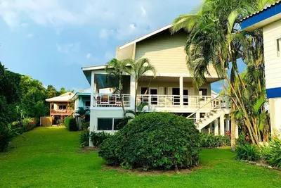 Image de Value OceanView Beach Bungalow - #5