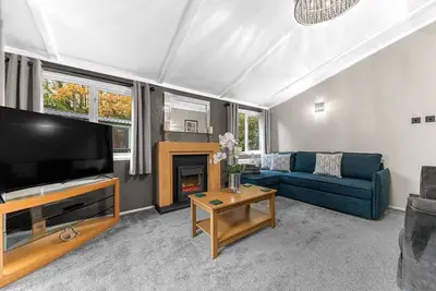 Firgarth Lodge  - sleeps 6 guests  in 3 bedrooms