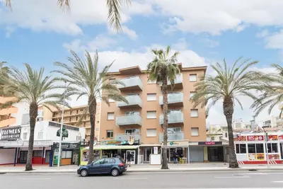 Image de Joli appartement pour 4 personnes avec Wifi, climatisation, Tv et balcon