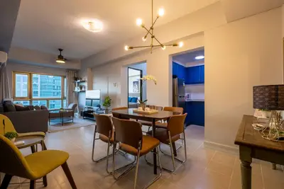 Image de New! Cozy 3 Bedroom in Bgc - Fast Wi-fi 58\" Uhd Tv