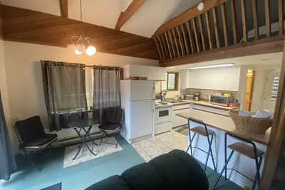 Image de Waterfront cozy cabin vacation home with dock