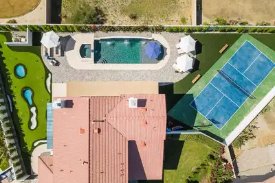 Image de Pickleball Paradise - Monster putting green and private pickleball court in the heart of the desert