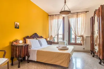 Image de Colombina House close to @S. Lucia Train Station