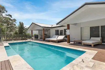 Image de Hunter Dreaming - The Vintage Holiday Houses