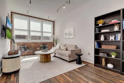 New Construction Loft Style Spacious Lux Apt 201
