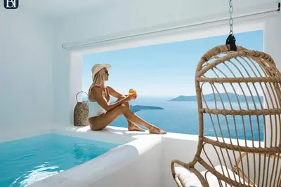 Bh548 - C - Suite Santorini