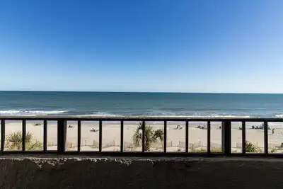 Image de Seascape Elegance Oceanfront Getaway 4th Floor