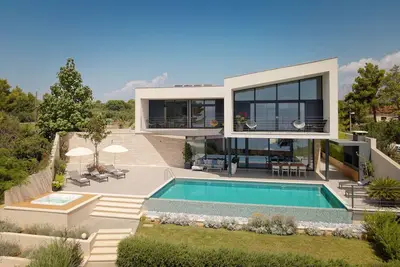 Image de Exclusive Hvar Island Retreat with 4 Bedrooms, 4 Baths, Private Pool, Sea Access.