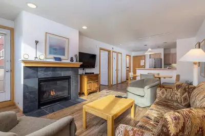 Image de Lakeside Condo in Keystone w/ Mountain Views, Short Walk to Shops & Dining!