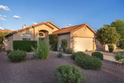 Image de Clean & chic 3 bed 2 bath in Ov! Salt pool can be heated!