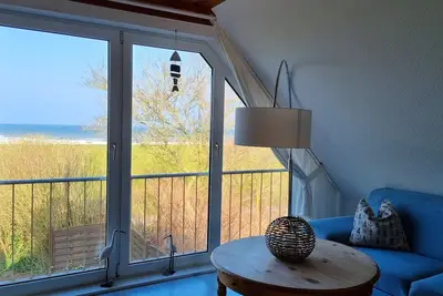 Image de Vacation apartment \"Achtern Diek 4\" 1st row on the Baltic Sea coast, dog-friendly