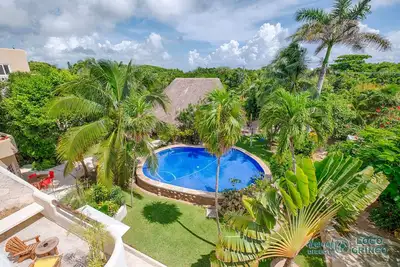 Cute, comfortable casita townhouse, Yal Ku Lagoon close by!