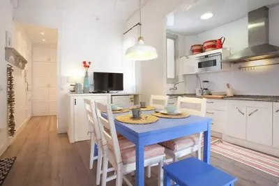 Image de Welcome to our cozy apartment in Poblenou! You will love it because it's location, close to all the main interesting places in Barcelona and at the same time, away from the noise of the city.