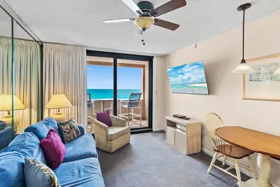 Image de Sunrise Gulf View/Beach Front Unit! Enjoy 1 Free Beach Chair Setup Up Each Day!