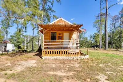Image de Quaint Abbeville Cabin Studio w/ Gas Grill!