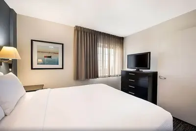 Image de Enjoy a Memorable Stay in Gahanna with Exceptional Amenities Next to the Airport