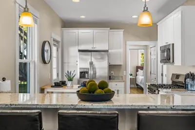 Image de Spacious Home Perfect for Families & Groups:  Near Fiserv Forum & Brady Street!