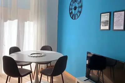 Vesuvia, panoramic apartment in Vomero. Ideal for groups and families.