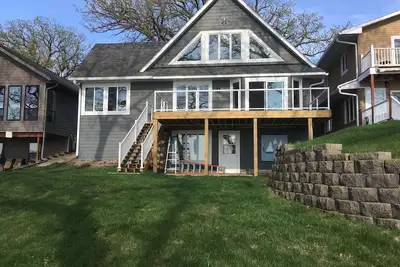 Image de Beautiful home on quiet and family oriented Spirit Lake with fantastic sunsets!