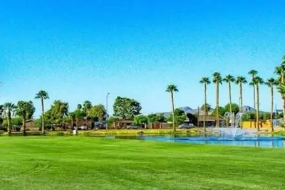 Image de 55+ Relax at Fountain of the Sun, Golf Views