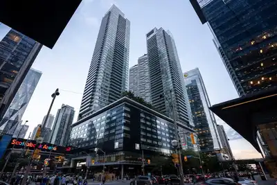 Image de Stunning Downtown Toronto 2 Bedroom & 2 Washroom Cn Tower/Lake Views