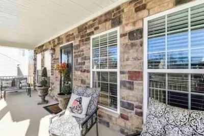 Image de 🦢Swanhaven \nOffers Serene, Corporate  Style Waterfront Luxury Living