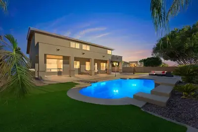 Image de Spacious Luxury 5br with Private Pool, Gameroom & Bbq