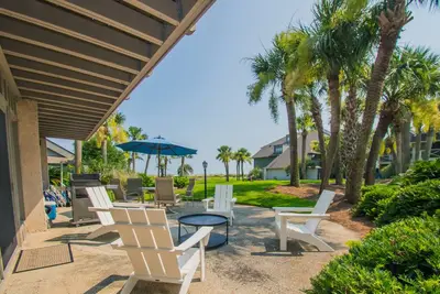 Image de Walking Distance to Beach! Resort Access Included - New to Vrbo