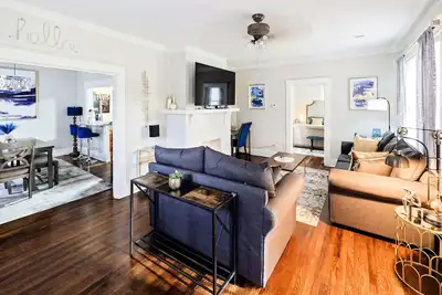 Image de Historic Hideaway w/Yard Minutes to Downtown