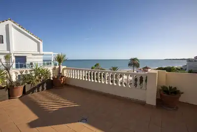 Image de Caleta, penthouse, 3 chambres, front de mer, by Bookindenia