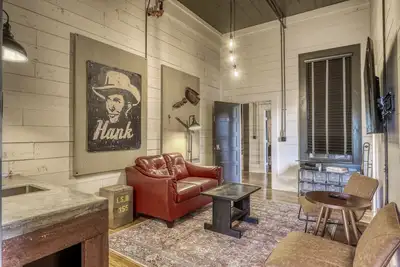 Image de The downtown Brenham Schoolhouse Hotel, Suite 4