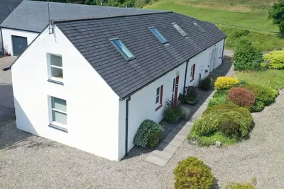 Rustic Elegance in the Heart of Highlands: Your Barn Conversion Cottage