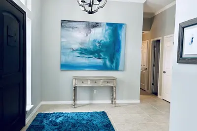 Image de Modern yet Cozy Beauty in Jenks with Hot Tub!