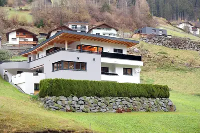 Image de Appartement \"Apart Löffler\" avec vue sur les montagnes, terrasse partagée et Wi-Fi