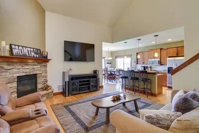 Image de 9 Mi to Downtown: Bozeman Vacation Home w/ Hot Tub